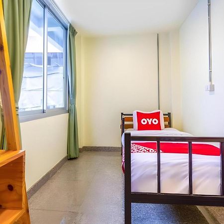 Oyo 928 Leaf Hostel Chiang Mai Eksteriør bilde