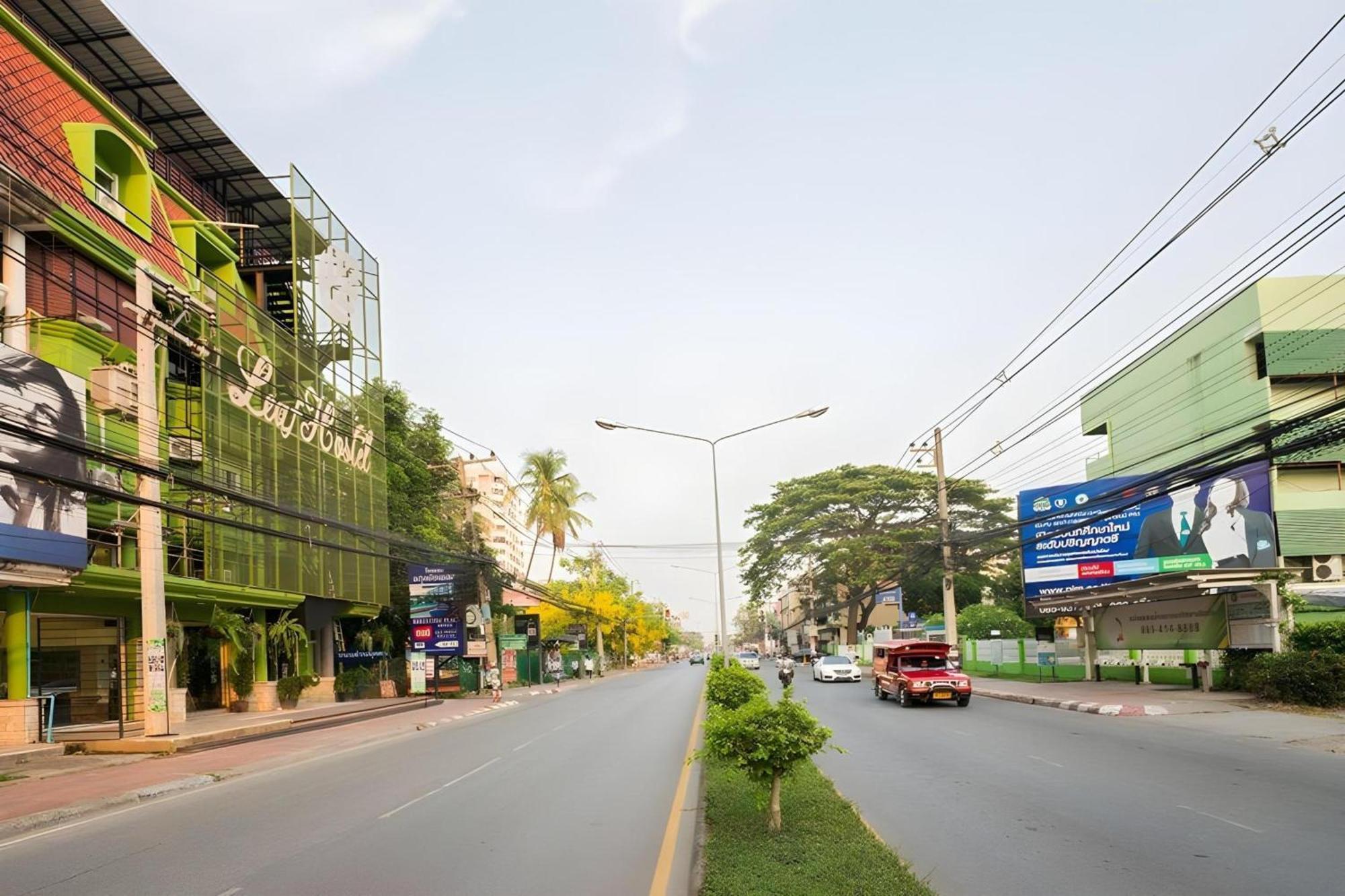 Oyo 928 Leaf Hostel Chiang Mai Eksteriør bilde
