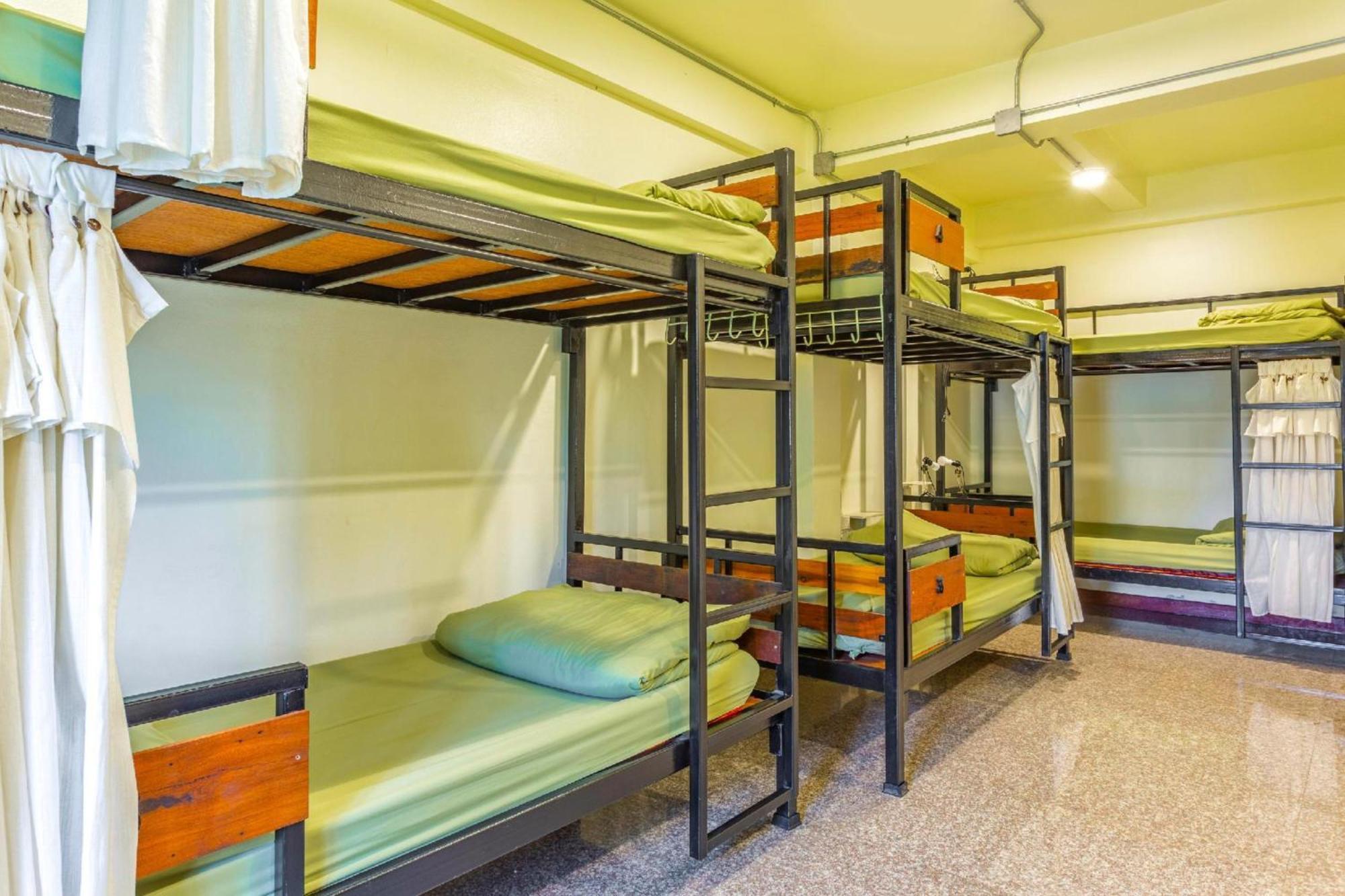 Oyo 928 Leaf Hostel Chiang Mai Eksteriør bilde