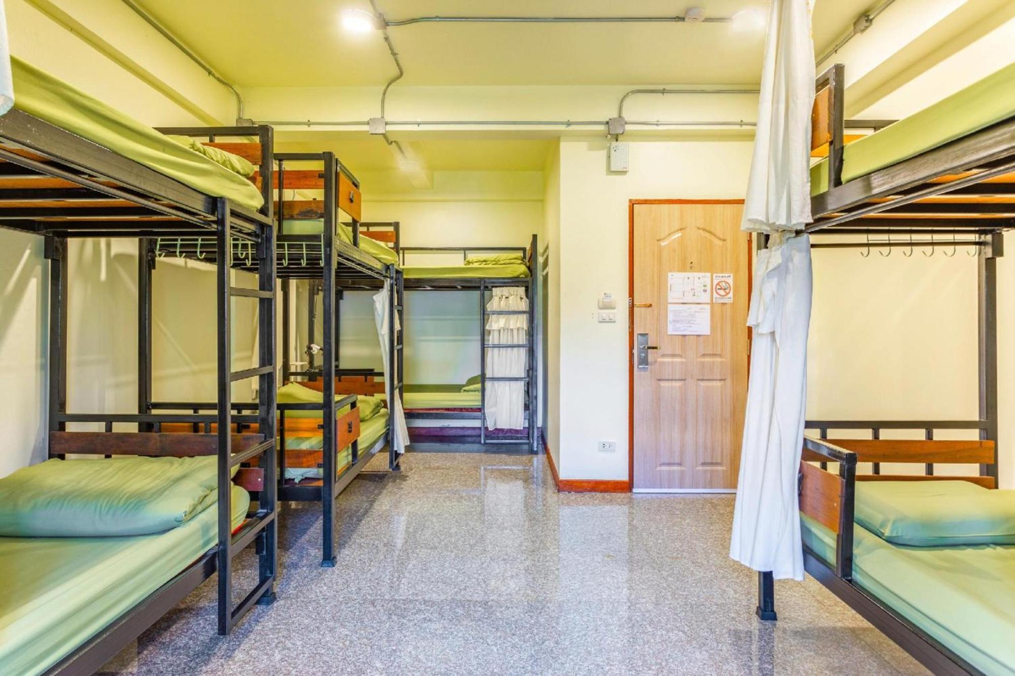 Oyo 928 Leaf Hostel Chiang Mai Eksteriør bilde