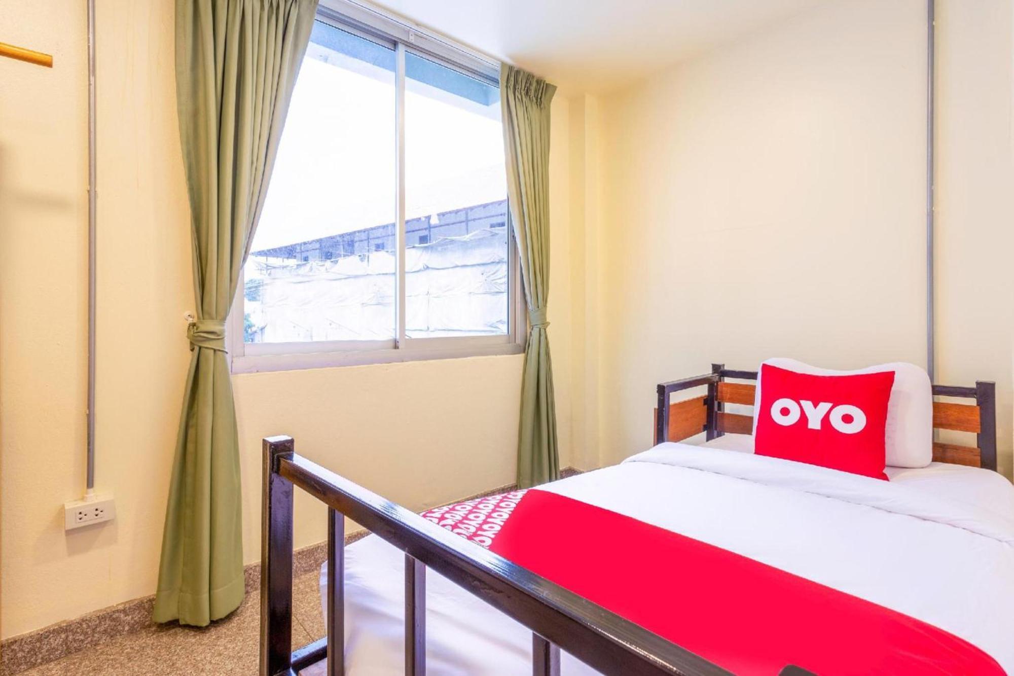 Oyo 928 Leaf Hostel Chiang Mai Eksteriør bilde
