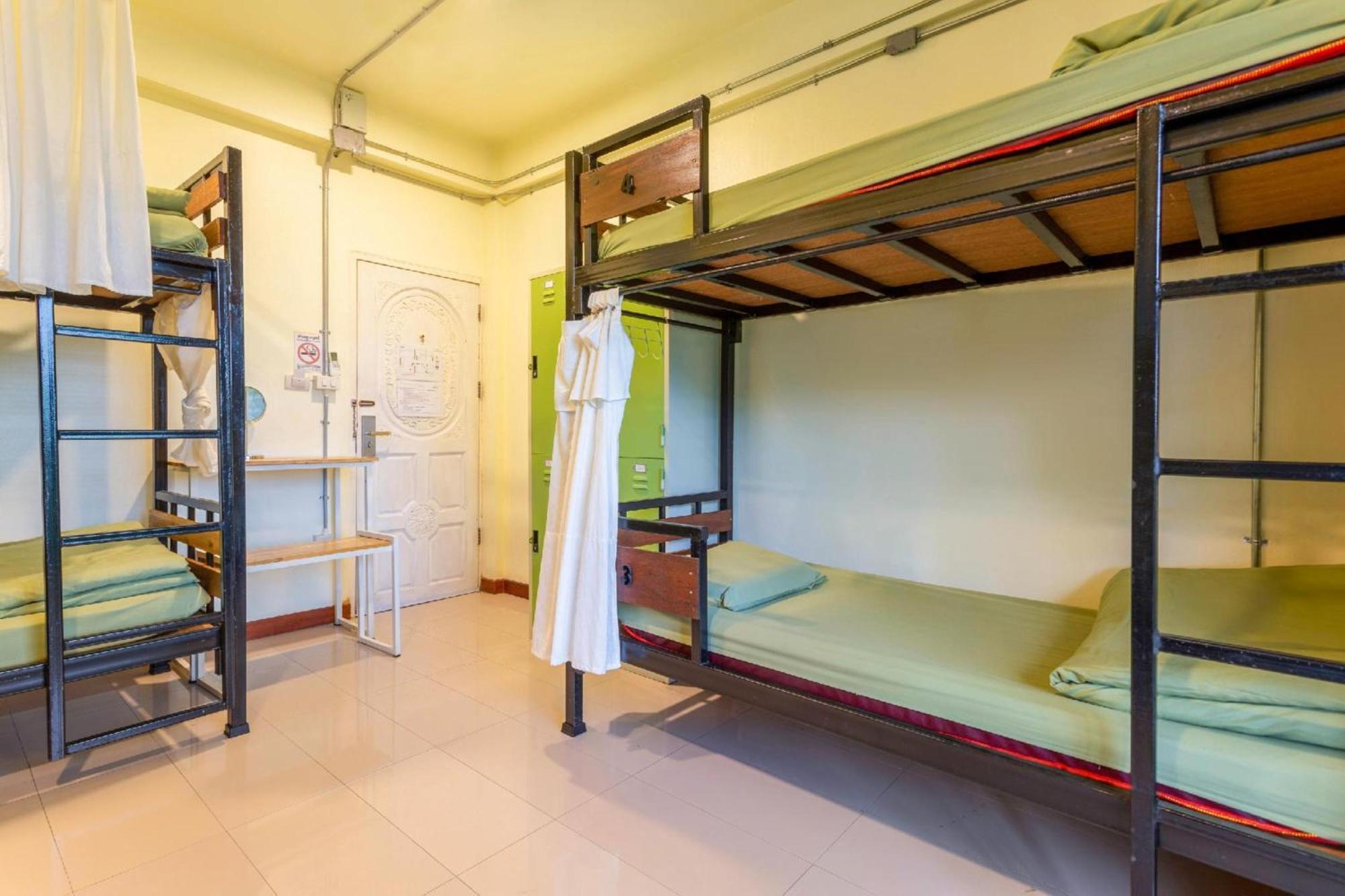 Oyo 928 Leaf Hostel Chiang Mai Eksteriør bilde