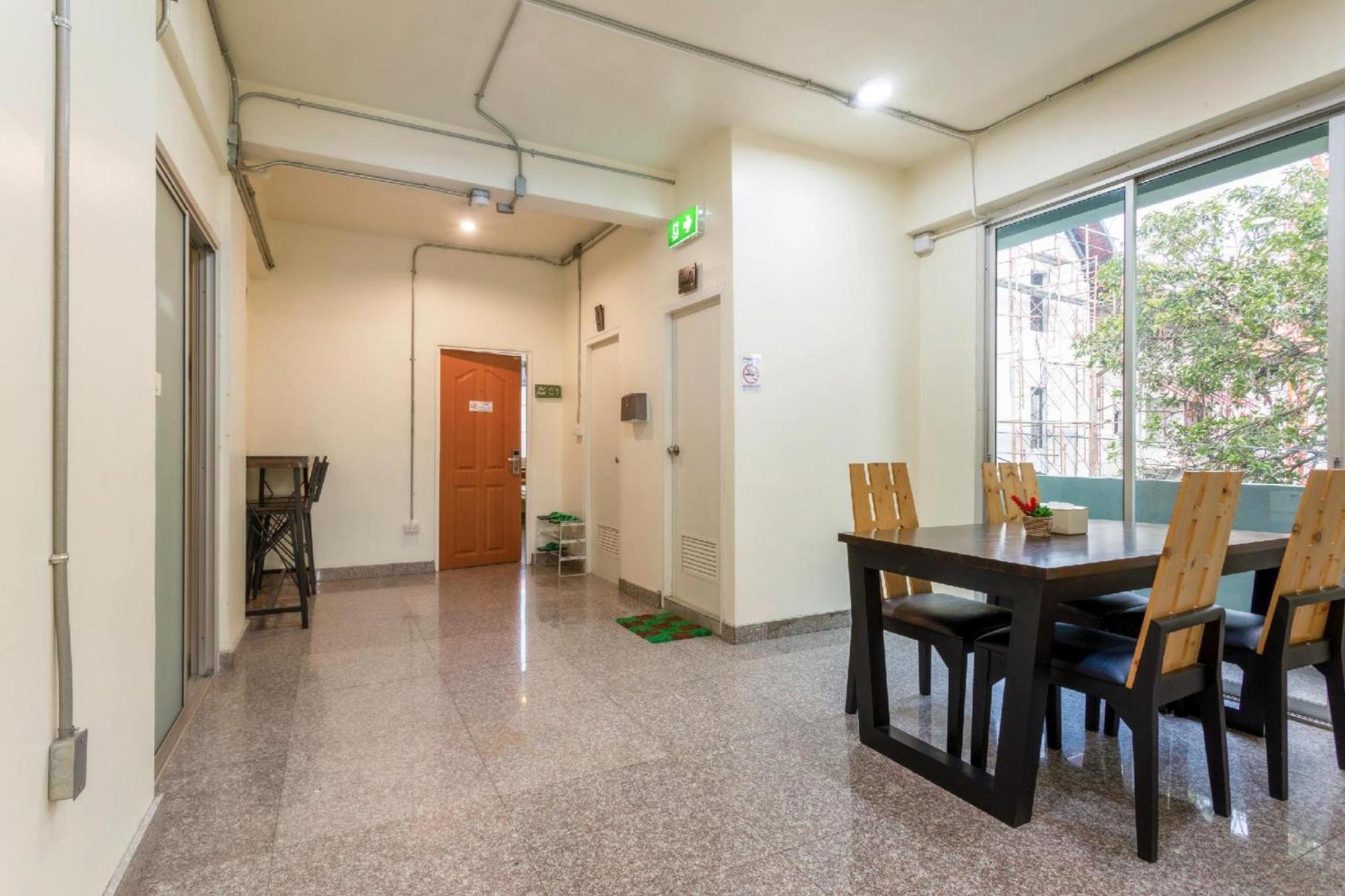 Oyo 928 Leaf Hostel Chiang Mai Eksteriør bilde